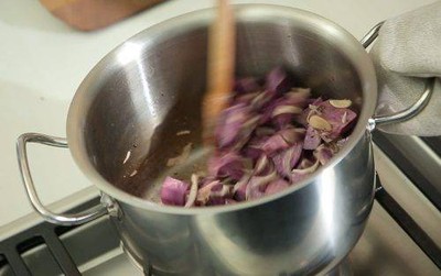 วิธีทำ ซุปมันม่วงกับขนมปังสาหร่ายอบชีส