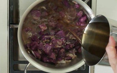 วิธีทำ ซุปมันม่วงกับขนมปังสาหร่ายอบชีส