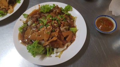 ยำเส้นขนมจีน(เนื้อ)