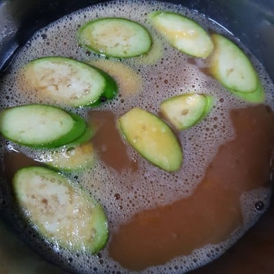 วิธีทำ มะเขือยาวชุบไข่ทอด วิธีทำ มะเขือยาวชุบไข่ทอด