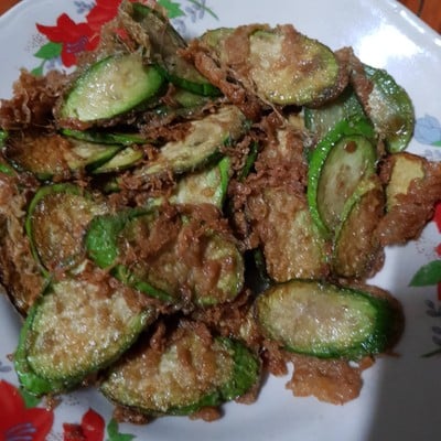 มะเขือยาวชุบไข่ทอด มะเขือยาวชุบไข่ทอด