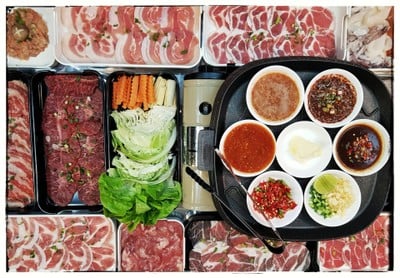 อาหาร หรือ เครื่องดื่ม