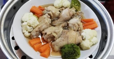 ไก่นึ่งซีอิ๋วคุณหนู