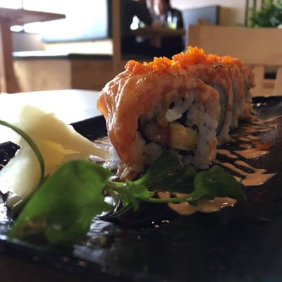 salmon cream cheese maki