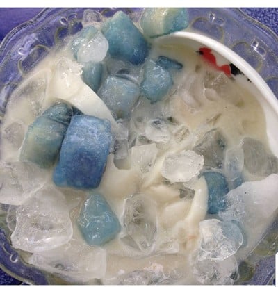 ทับทิมกรอบอัญชันมะพร้าวอ่อน