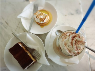 อาหาร หรือ เครื่องดื่ม