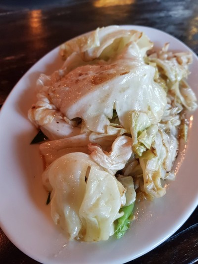 กะหล่ำปลีทอดน้ำปลา