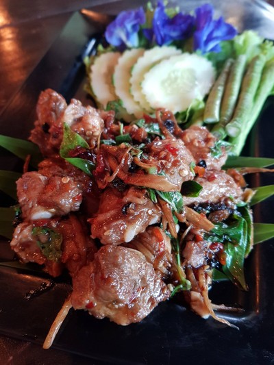 กระดูกอ่อนผัดฉ่า