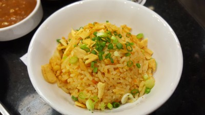 ข้าวผัดกระเทียม