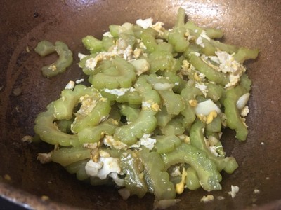 วิธีทำ มะระผัดไข่ วิธีทำ มะระผัดไข่