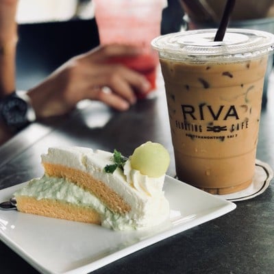 RIVA Floating Cafe ปานเทวี ริเวอร์ไซด์ รีสอร์ท แอนด์ สปา