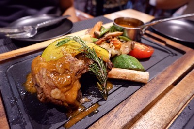 Little Paris Phuket ลากูน่า