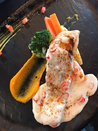 สลัดแซลมอนรมควัน