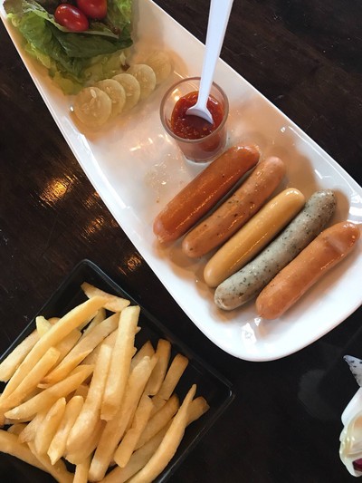 สลัดอกไก่อบซอส