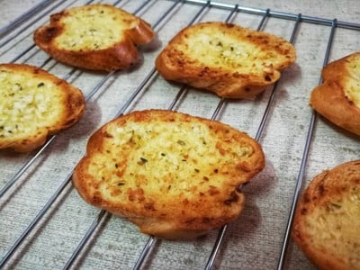 วิธีทำ Garlic Bread 📍