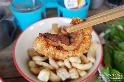 อุ๋ย ก๋วยเตี๋ยวเรืออยุธยา (เจ้าเก่า) อุ๋ย ก๋วยเตี๋ยวเรืออยุธยา (เจ้าเก่า)