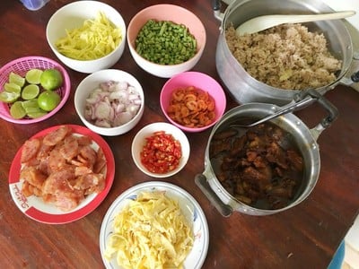 ข้าวคลุกกะปิ ข้าวคลุกกะปิ