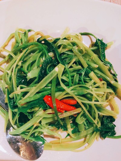 เมนูของร้าน แมกไม้ชายคลอง