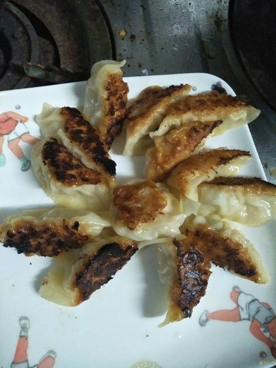 เกี๊ยวซ่ากระทะร้อน