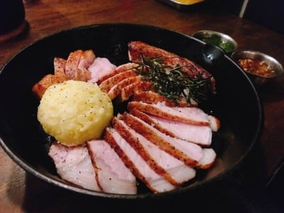 เมนูของร้าน Cast Iron Burgerhaus