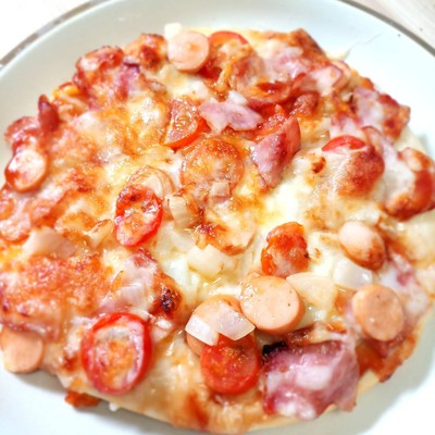 วิธีทำ Pizza 7 นิ้ว" 
ซุปเปอร์ เบคอน &ไส้กรอก