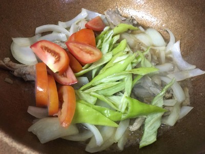 วิธีทำ เป็ดพะโล้ผัดพริกสด