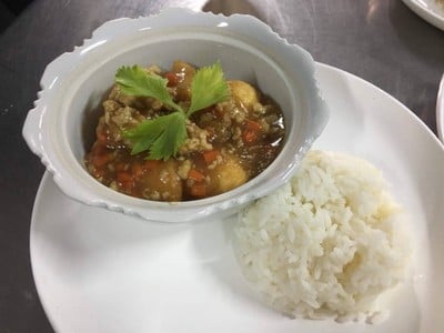 ผัดเต้าหู้ไข่ใส่หมูสับ