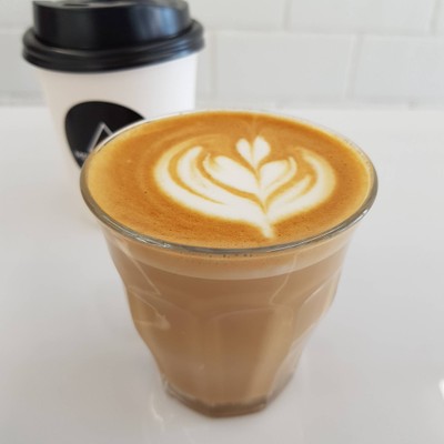 ลาเต้ร้อน