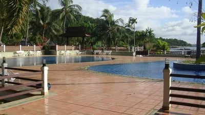 สระว่ายน้ำ/ชายหาด