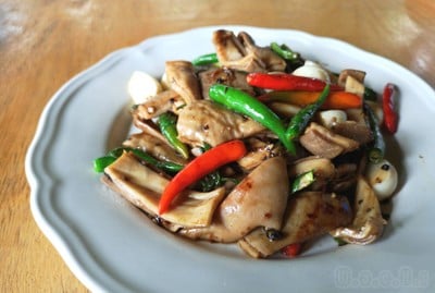 กระเพาะหมูผัดพริกไทยดำ