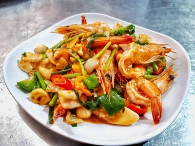 เมนูของร้าน อาหารตามสั่ง ทะเลดอง & น้ำปั่น เหล้าถัง