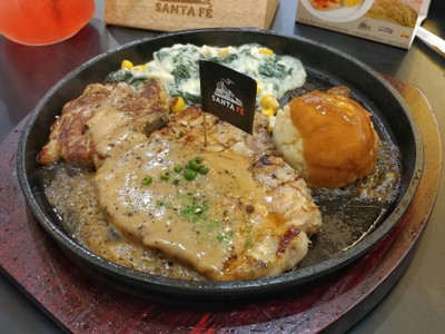 สเต๊กหมูคุโรบุตะกระทะร้อน