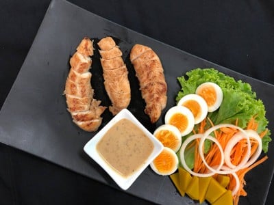 สลัดสันในไก่ย่าง
