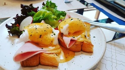 อาหาร หรือ เครื่องดื่ม