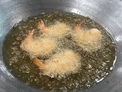 วิธีทำ กุ้งทอร์นาโด 🦐🌪 วิธีทำ กุ้งทอร์นาโด 🦐🌪