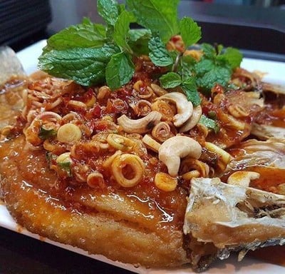 ตำแหลก นวมินทร์ ซิตี้ อเวนิว
