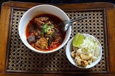 ขนมจีนน้ำเงี้ยว