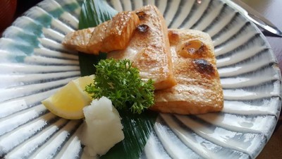 อร่อยกับความมัน ของส่วนท้องปลาแซลม่อนเมนูที่คนโปรดปราน