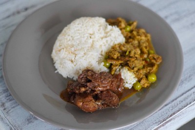 ข้าวแกง โกดัง สะพานหิน