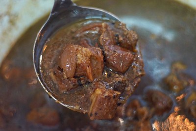 ข้าวแกง โกดัง สะพานหิน