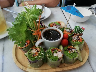 อาหาร หรือ เครื่องดื่ม