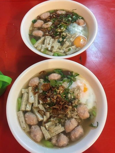 ล้านข้าวต้มวุ้นเส้นขาแรง & ก๋วยจั๊บญวน