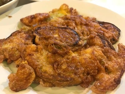 มะเขือยาวชุบไข่ทอด มะเขือยาวชุบไข่ทอด