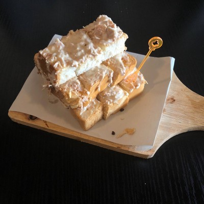 ปังปิ้งทูน่า