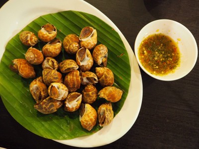 อาหาร หรือ เครื่องดื่ม