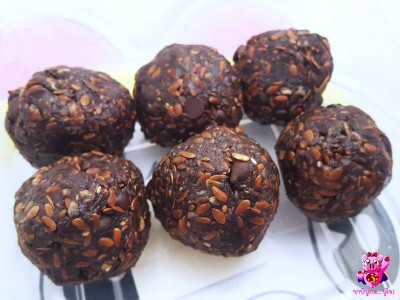 No-Bake Chocolate Energy Balls