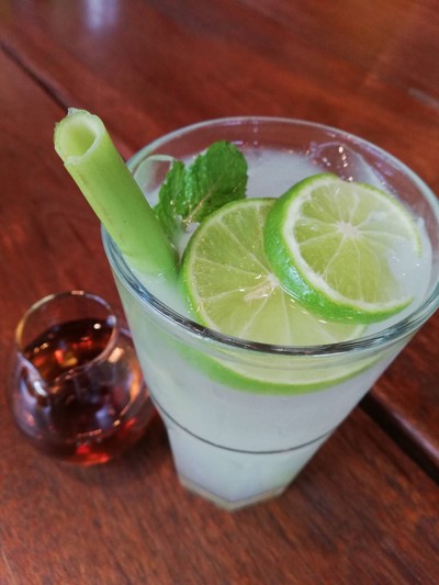 Freshly Squeezed Limeade ราคา 80 บาท