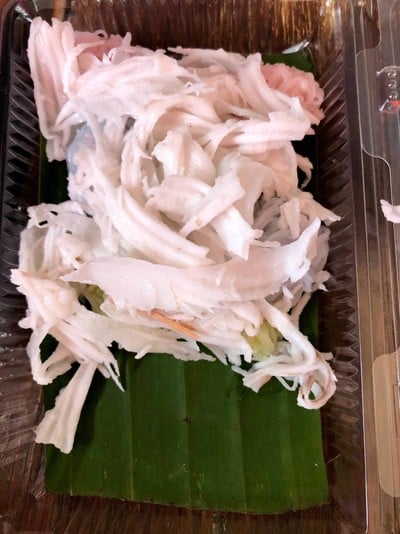 รองด้วยใบตองน่าทาน