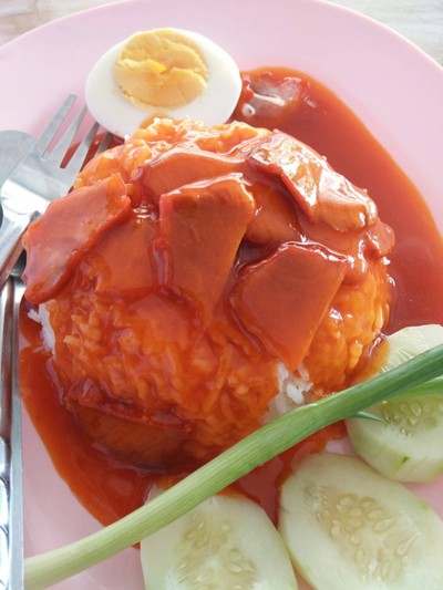 ข้าวหมูแดง