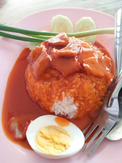 ข้าวหมูแดง
